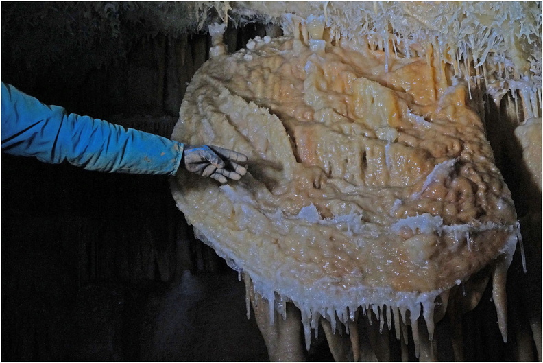 Grotte de la Toussaint Guy (10).jpg