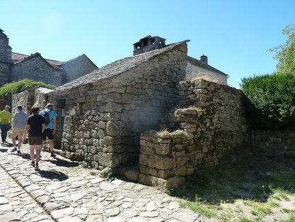 Village médiéval de La Garde Guérin, Sylvain (1)