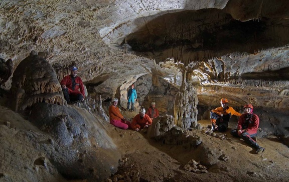 n° (6913) Grotte de Chenecey
