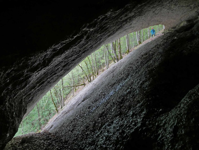 Grotte des Sarrazins (5).jpg