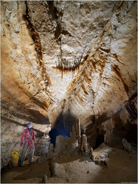 n° (9901) Métro , grotte de la Malatière.jpg