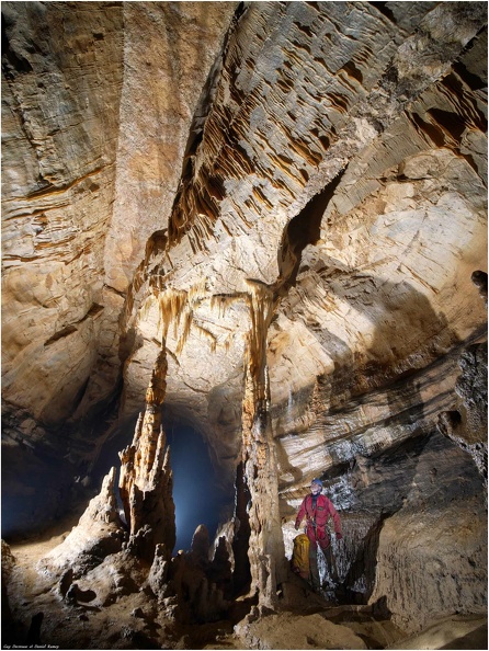 n° (9906) Métro , grotte de la Malatière.jpg