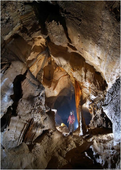 n° (9914) Métro , grotte de la Malatière.jpg