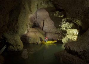 Grotte de la Vieille Folle vers Montmahoux (1)
