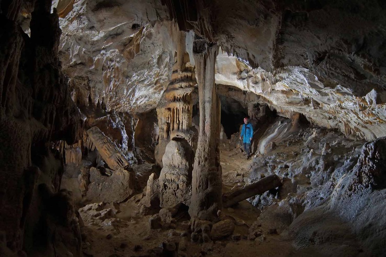 n° (6920) Grotte de Chenecey.jpg