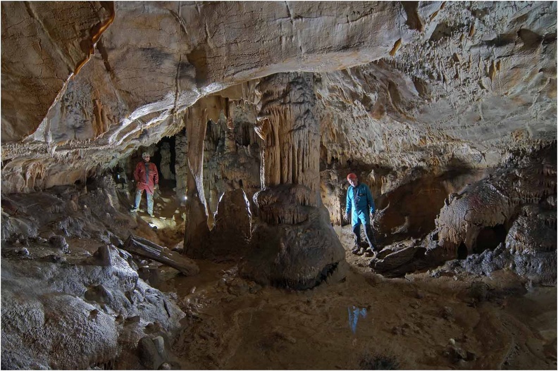 n° (6921) Grotte de Chenecey.jpg