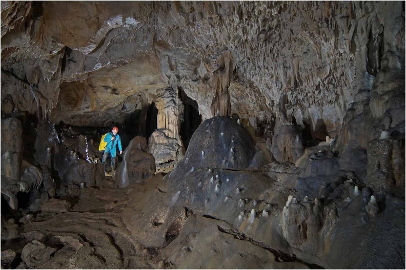 n° (6923) Grotte de Chenecey.jpg