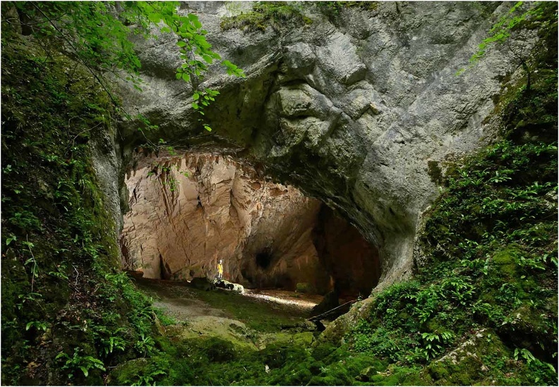 Grotte de la Baume Archée, vers Mouthier.jpg