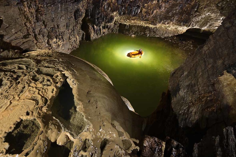 Grotte de la Sarrazine,vers Nans sous Sainte Anne (photo de Philippe Crochet).jpg