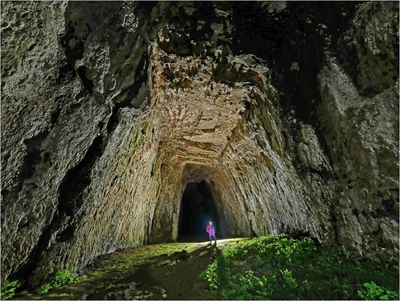 Grotte Grotte du Château de la Roche, vers Saint Hippolyte.jpg