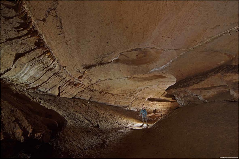 Le Métro à la Grotte de Bournois, vers Clerval.jpg