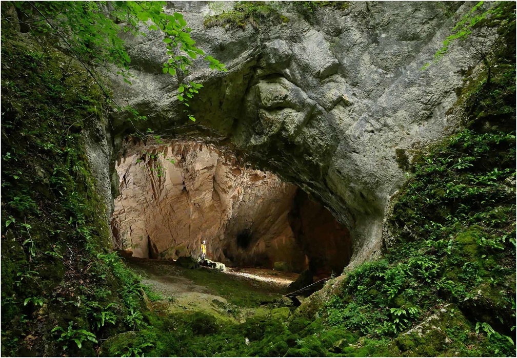 Grotte de la Baume Archée, vers Mouthier