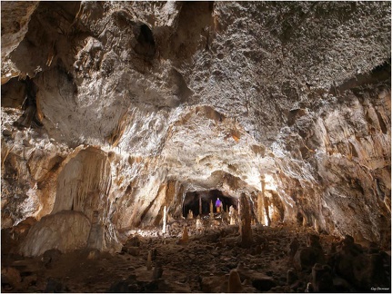 Grotte du Tunnel, vers La Chatelaine