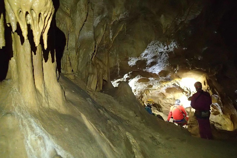 Gouffre et grotte de Vau Jean Lou (10).JPG