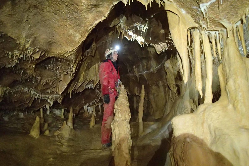 Gouffre et grotte de Vau Jean Lou (37).JPG