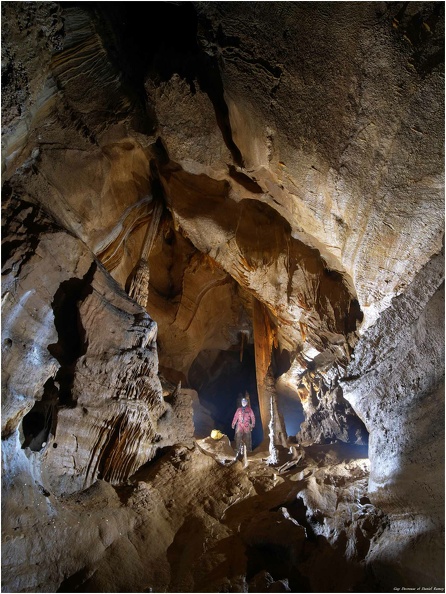 n° (9917) Métro , grotte de la Malatière.jpg