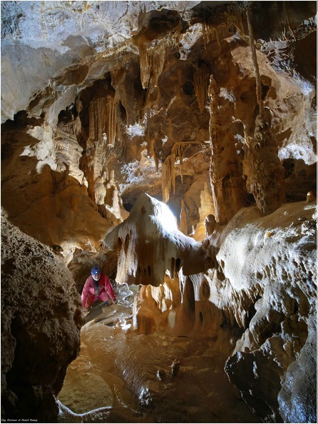 Grotte de Vau, Guy et Daniel (23).jpg